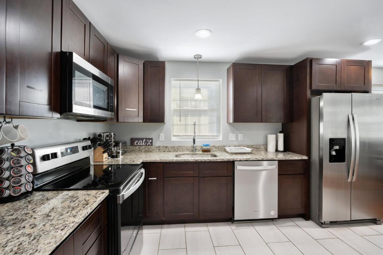 Cozy 3 Bedroom Serviced Apt Провидънс Екстериор снимка